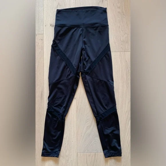 Black Infinite Performance Leggings